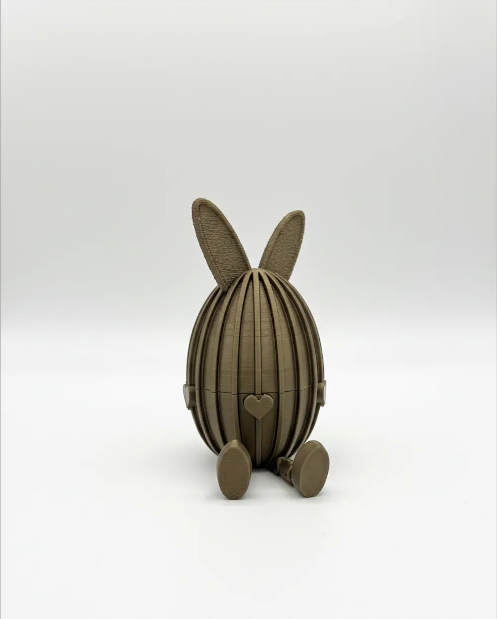 🎁🐰 Prémium húsvéti ajándék – „Lábikós” nyuszi Kindertojás-tartó